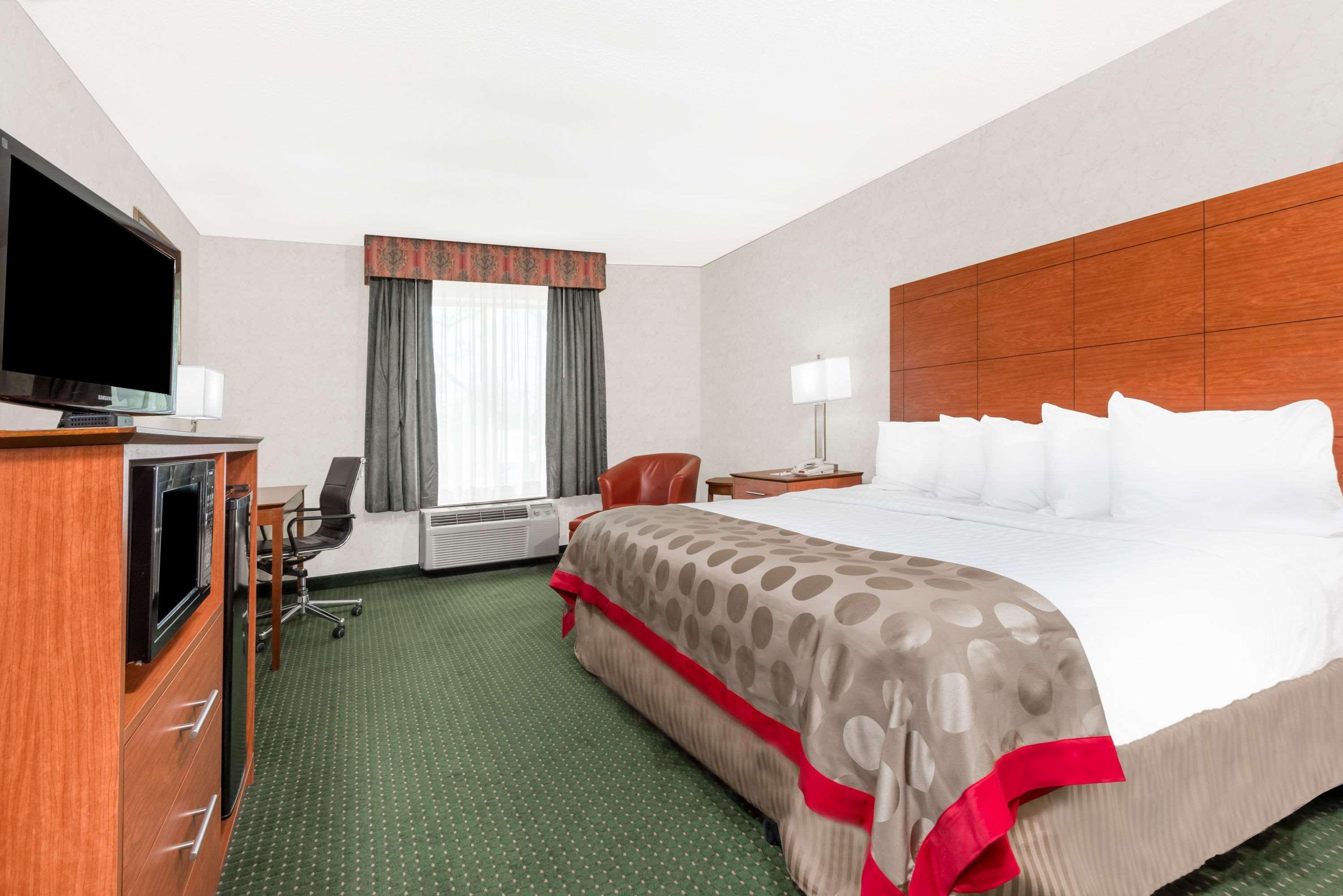 Ramada By Wyndham Lexington North Hotel & Conference Center Exterior foto