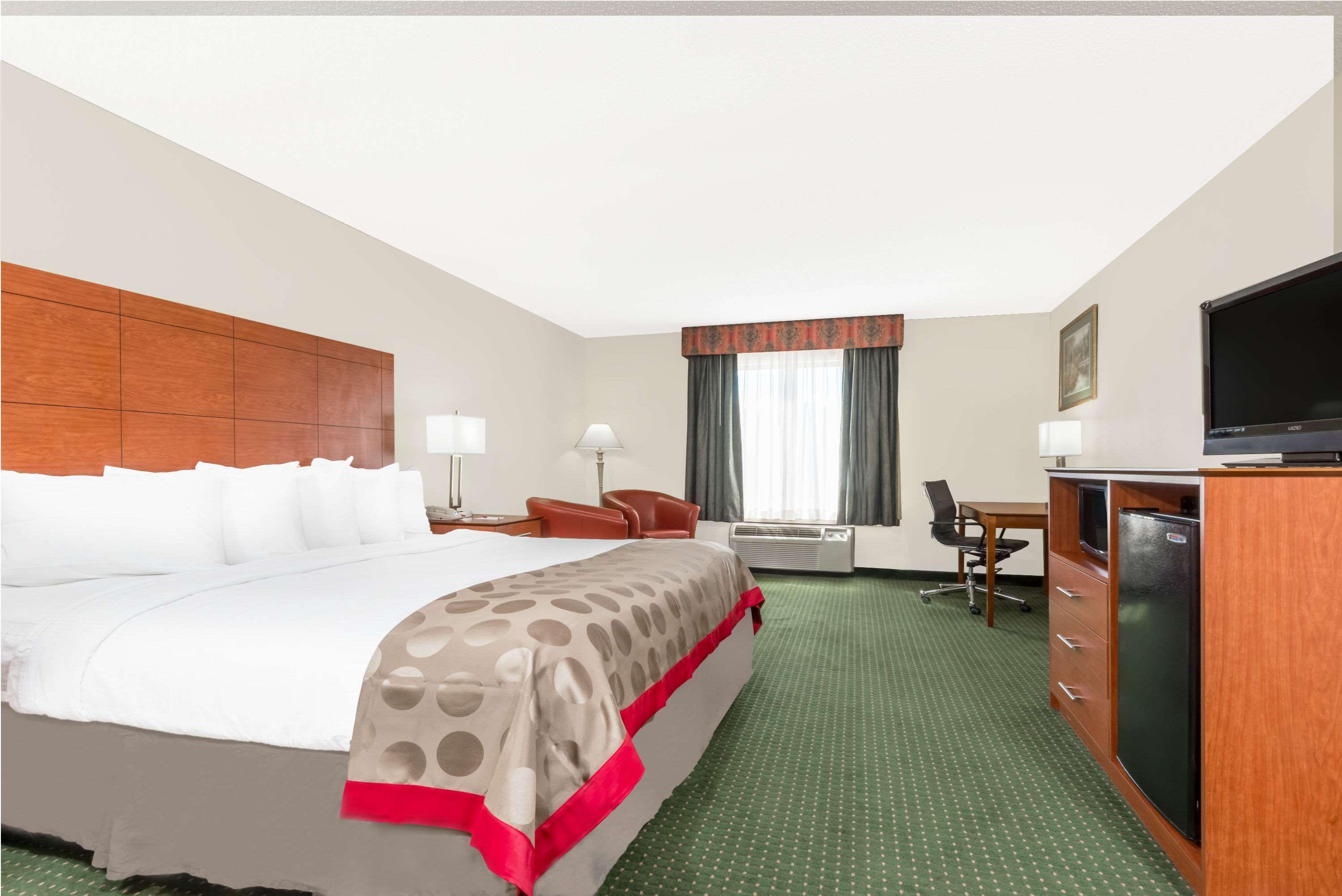 Ramada By Wyndham Lexington North Hotel & Conference Center Exterior foto